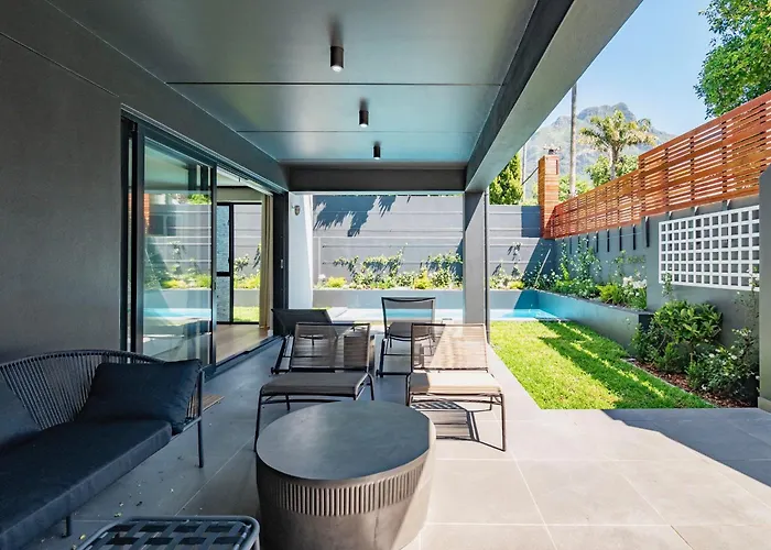 Luxurious Family Home In Newlands With Pool