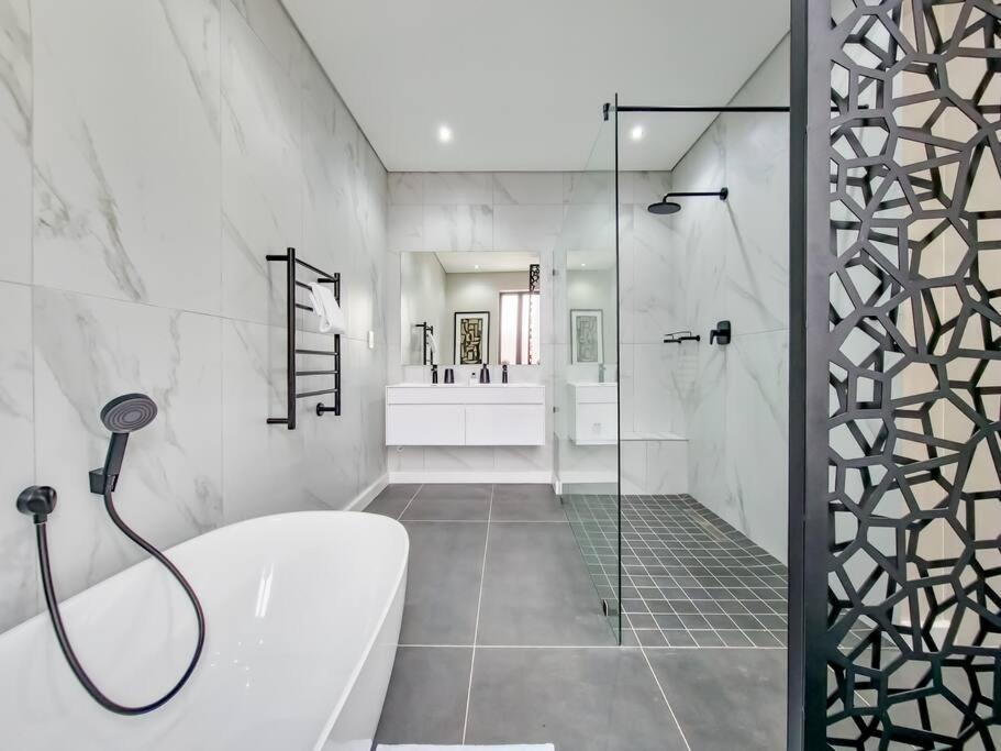 Villa Luxurious Family In Newlands With Pool Cape Town