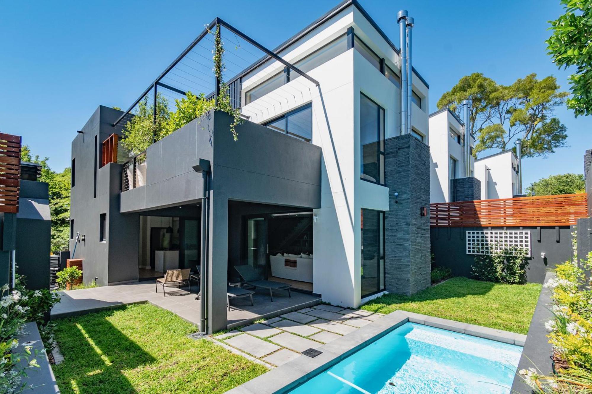 Luxurious Family In Newlands With Pool Cape Town