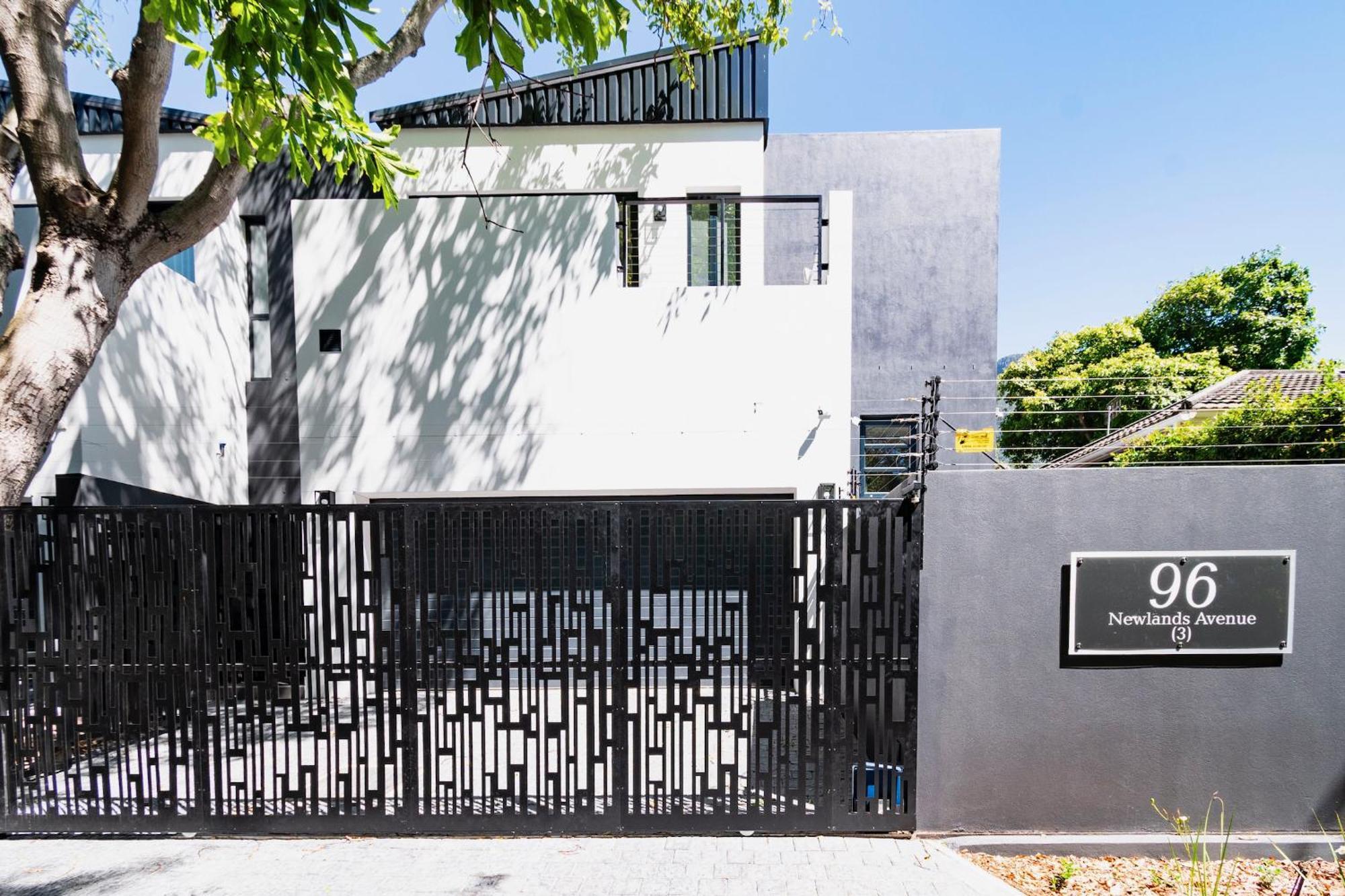 Villa Luxurious Family In Newlands With Pool